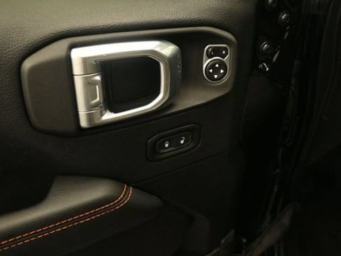 Used 2020 Jeep Gladiator Mojave AWD/4WD image 13