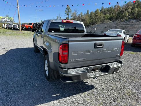 Used 2021 Chevrolet Colorado LT AWD/4WD image 3