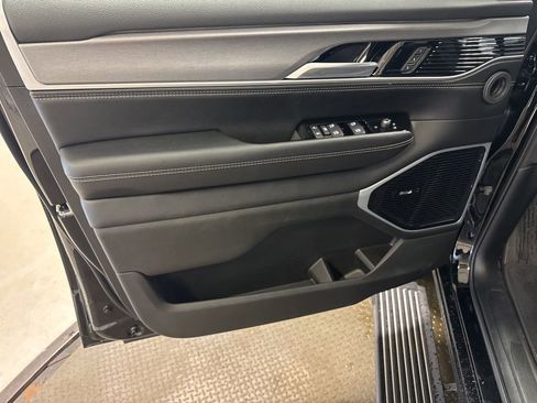 New 2026 Jeep Grand Wagoneer Limited AWD/4WD image 4