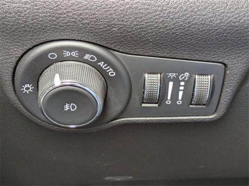 Used 2022 Jeep Compass Limited image 26