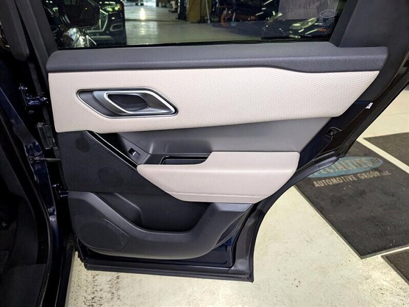 Used 2021 Land Rover Range Rover Velar S AWD/4WD image 28