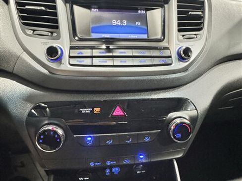 Used 2017 Hyundai Tucson SE w/ SE Popular Package 02 AWD/4WD image 12