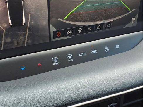 New 2026 Nissan Leaf FWD image 11