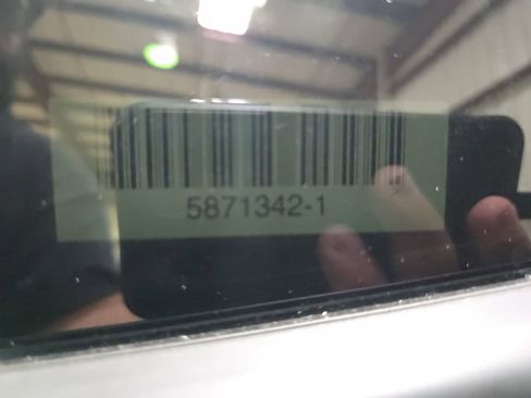 Used 2025 Chevrolet Trax LT w/ LT Convenience Package image 11