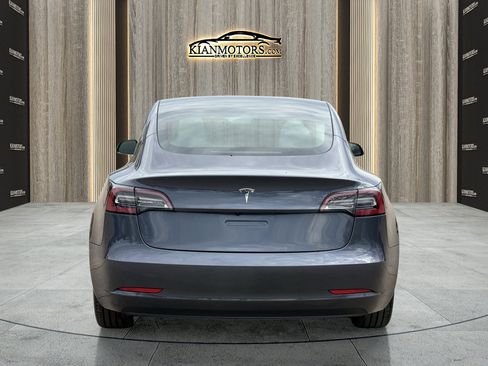 Used 2023 Tesla Model 3 Standard Range image 7