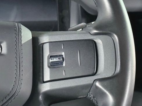 Used 2023 Land Rover Defender 110 X image 40