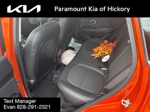 Used 2018 Kia Soul ! w/ Tech Package FWD image 8