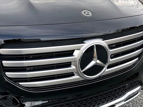 Used 2025 Mercedes-Benz GLB 250 4MATIC image 35