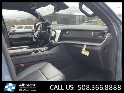 New 2026 Jeep Grand Wagoneer Limited AWD/4WD image 16