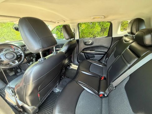 Used 2019 Jeep Compass Trailhawk w/ Cold Weather Group AWD/4WD image 44