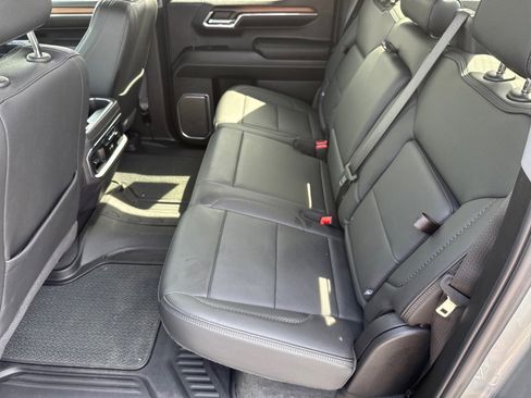Used 2024 GMC Sierra 1500 Denali w/ Denali Reserve Package AWD/4WD image 11