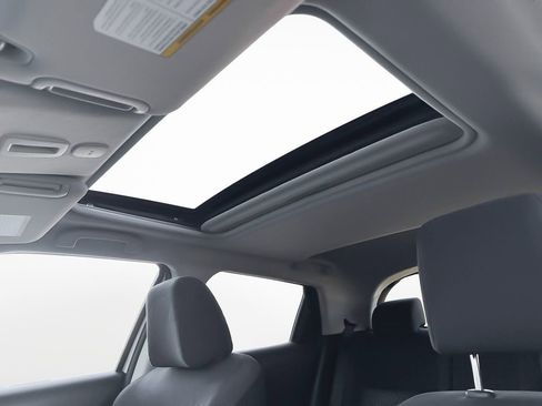 Used 2016 Nissan Juke SV w/ Cold Weather Package image 19