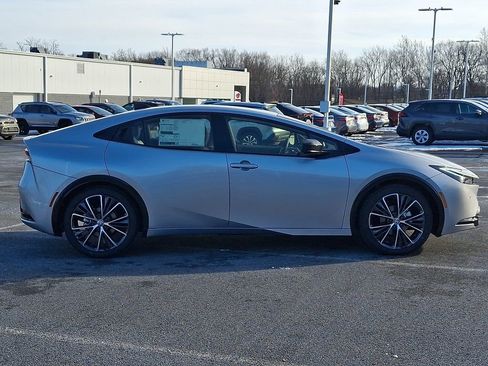 New 2026 Toyota Prius XLE image 5
