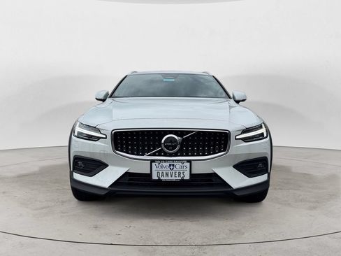 New 2026 Volvo V60 B5 Cross Country Ultra w/ Climate Package AWD/4WD image 29