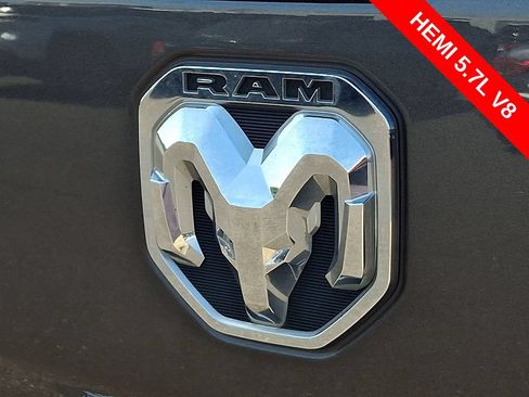 Used 2022 RAM 1500 Big Horn AWD/4WD image 30