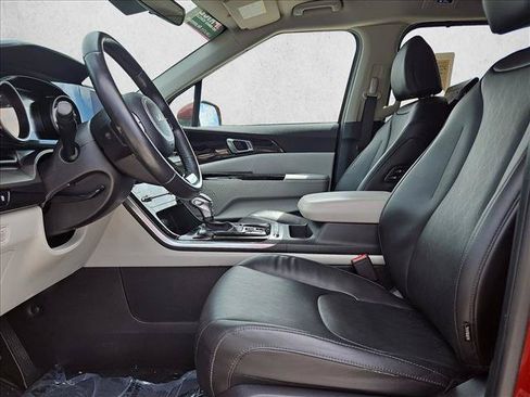 Used 2022 Kia Carnival SX FWD image 16