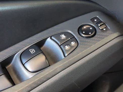 Used 2024 Nissan Altima 2.5 SV image 39