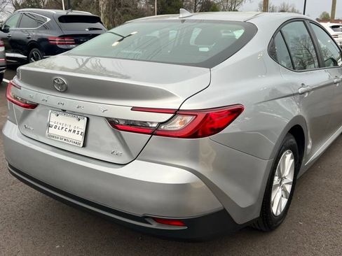 Used 2025 Toyota Camry LE image 6