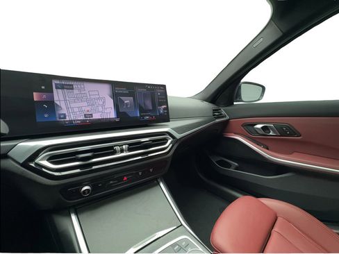 Used 2024 BMW 330i Sedan w/ Convenience Package RWD image 43