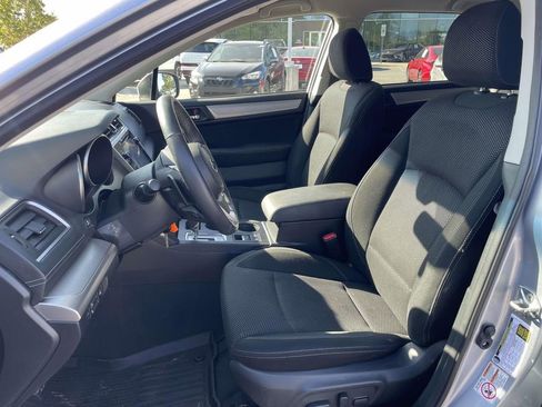 Used 2018 Subaru Outback 2.5i Premium image 8