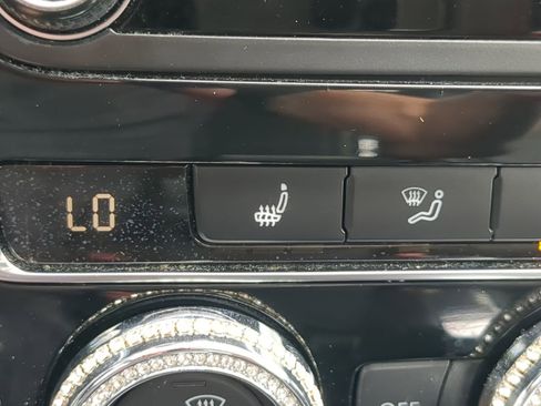 Used 2017 Volkswagen Passat 1.8T R-Line image 23