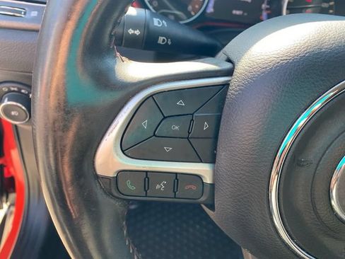 Used 2018 Jeep Compass Trailhawk w/ Leather Interior Group AWD/4WD image 19