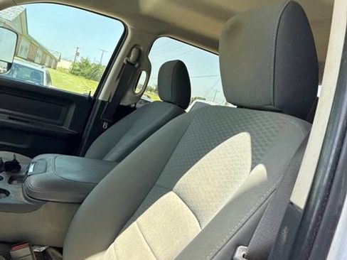 Used 2018 RAM 2500 Tradesman w/ Chrome Appearance Group AWD/4WD image 2