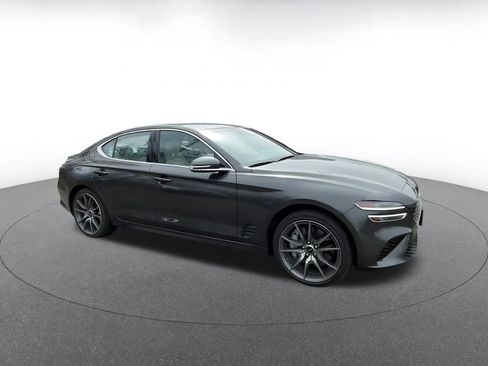 Used 2025 Genesis G70 2.5T image 2