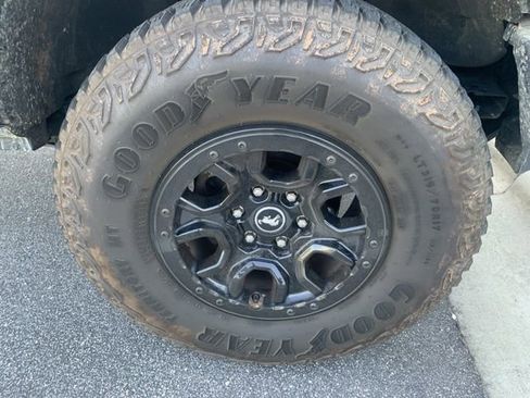 Used 2022 Ford Bronco Wildtrak image 4