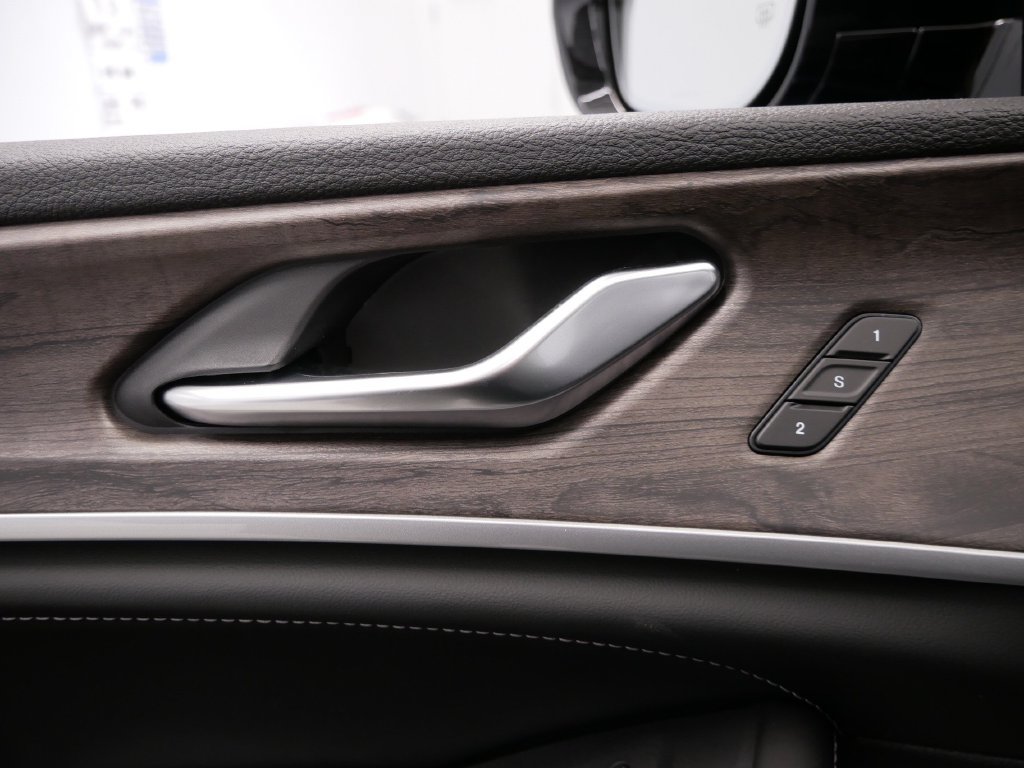 New 2027 Jeep Grand Cherokee Limited AWD/4WD image 20