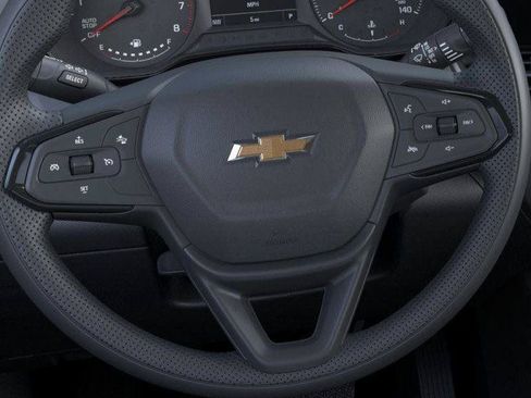 Used 2024 Chevrolet Trax LS w/ LS Convenience Package FWD image 19