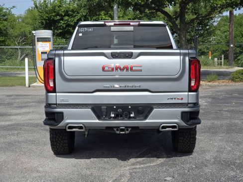 Certified 2024 GMC Sierra 1500 AT4 w/ AT4 Preferred Package AWD/4WD image 6