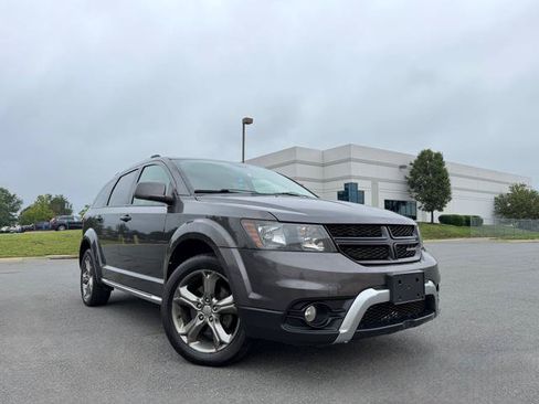 Used 2016 Dodge Journey Crossroad w/ Rear Seat Video Group AWD/4WD image 2