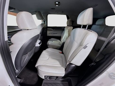 Used 2023 Hyundai Palisade SEL FWD image 25