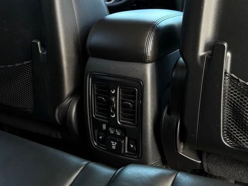 Used 2016 Dodge Durango Limited w/ Nav & Power Liftgate Group image 22