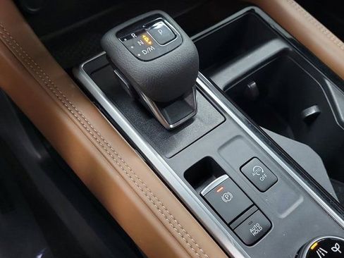 Used 2024 Nissan Pathfinder Platinum w/ Cargo Package image 31