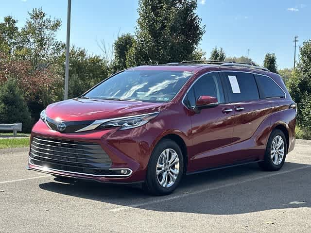 Used 2023 Toyota Sienna Platinum AWD/4WD image 1