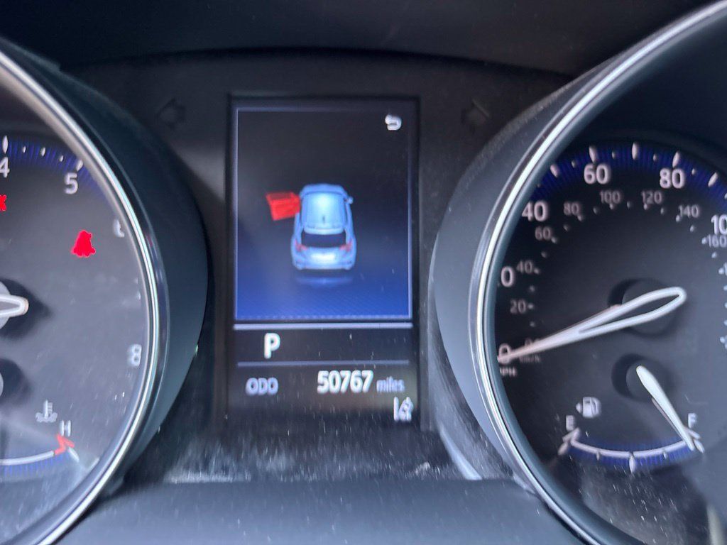 Used 2022 Toyota C-HR XLE FWD image 20