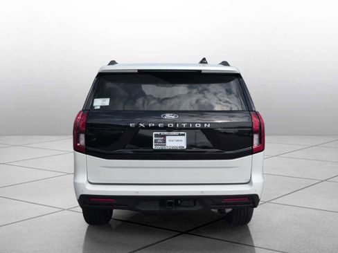 New 2027 Ford Expedition Active RWD image 4