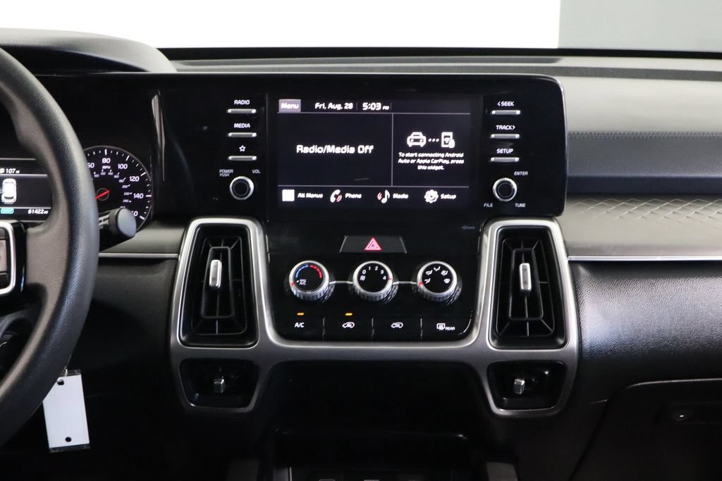 Used 2023 Kia Sorento LX FWD image 28
