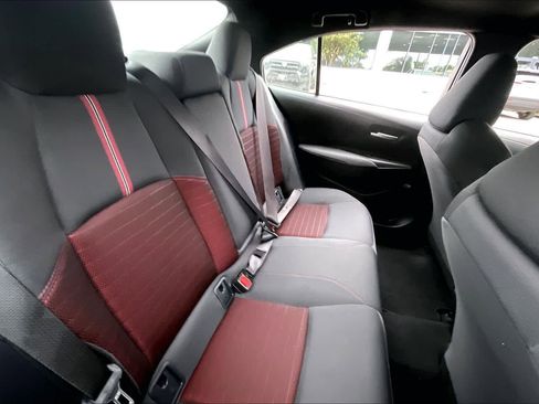 Used 2025 Toyota Corolla SE FWD image 18