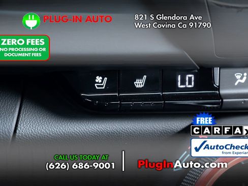 Used 2017 Chevrolet Camaro ZL1 RWD image 25