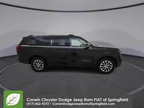 Used 2025 Ford Expedition Max Platinum AWD/4WD image 9