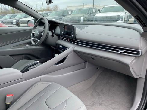New 2026 Hyundai Elantra Sport FWD image 33