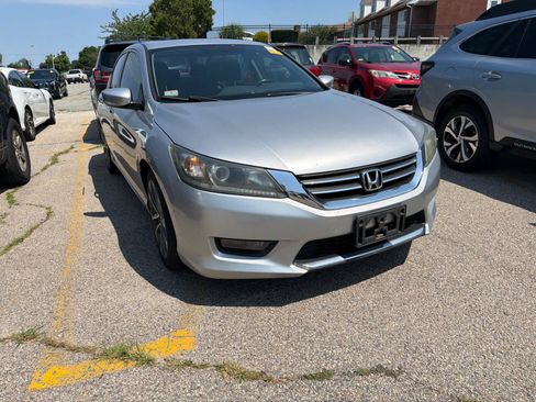 Used 2014 Honda Accord Sport image 2
