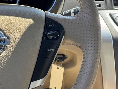 Used 2011 Nissan Murano LE w/ Navigation Pkg FWD image 16