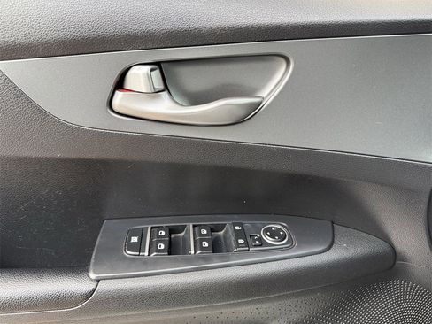 Used 2020 Kia Forte LXS image 23