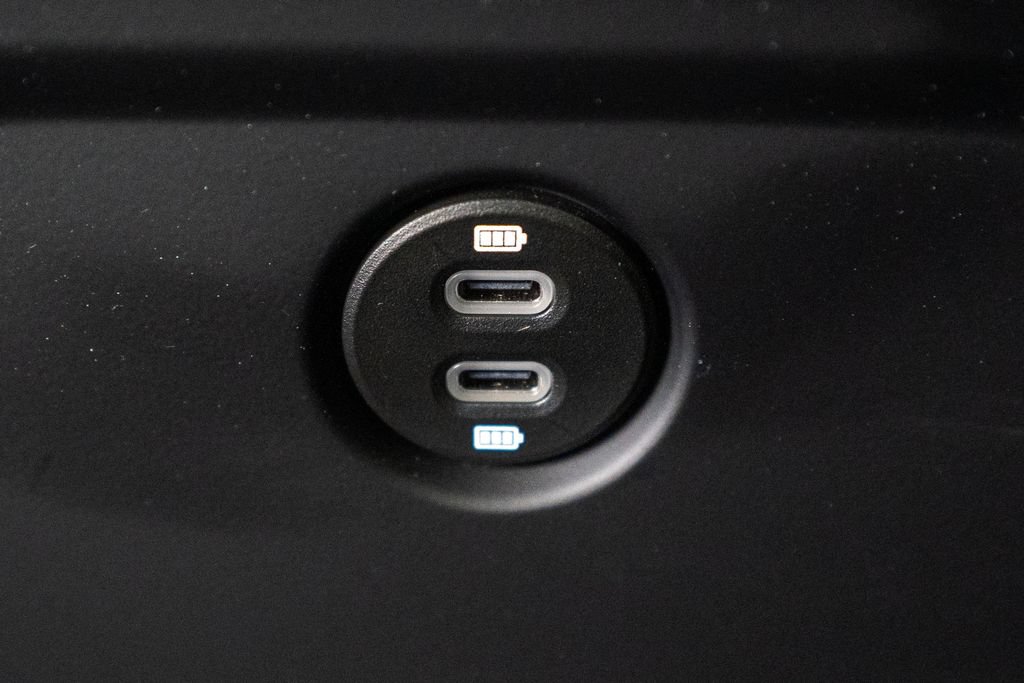 Certified 2026 Porsche Macan AWD/4WD image 36