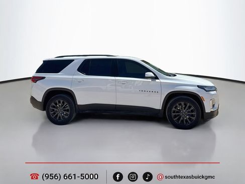 Used 2023 Chevrolet Traverse RS FWD image 9