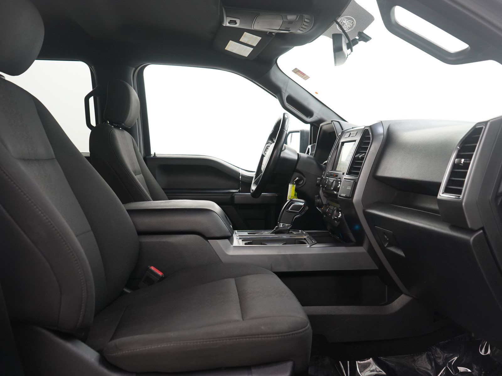 Used 2018 Ford F150 XLT w/ Equipment Group 302A Luxury AWD/4WD image 12